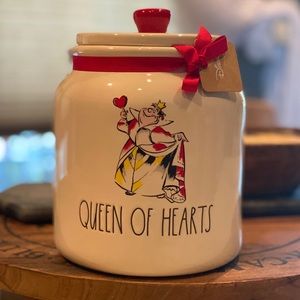 Rae Dunn Queen of Hearts Cookie Jar